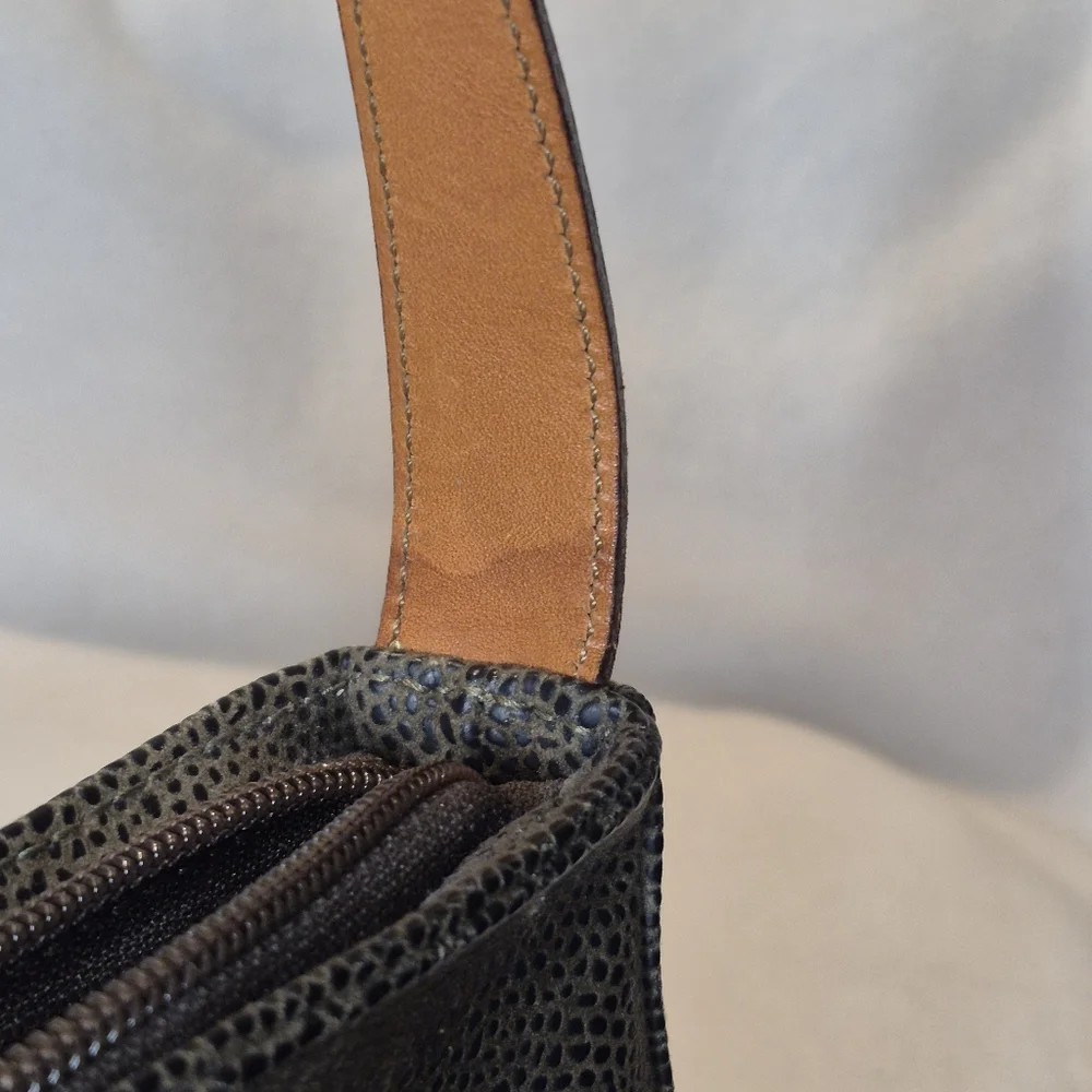 Bric's 8 Inch Brown/Grey Small Zippered Travel Bag - Picture 6 of 10